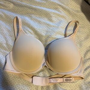 NEW Victoria's Secret Cream Bra